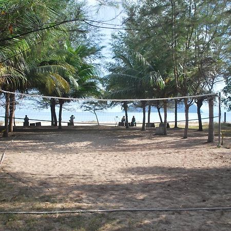 Tanjung Demong Beach Resort Kampung Kuala Besut Eksteriør billede