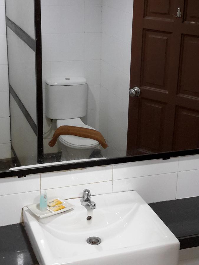 Tanjung Demong Beach Resort Kampung Kuala Besut Eksteriør billede