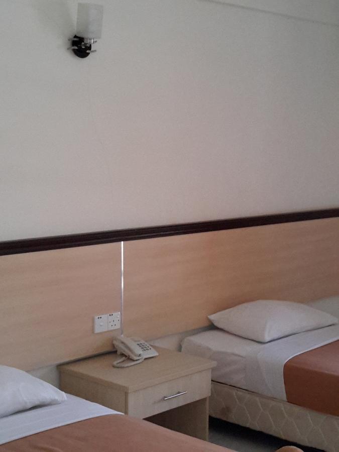 Tanjung Demong Beach Resort Kampung Kuala Besut Eksteriør billede